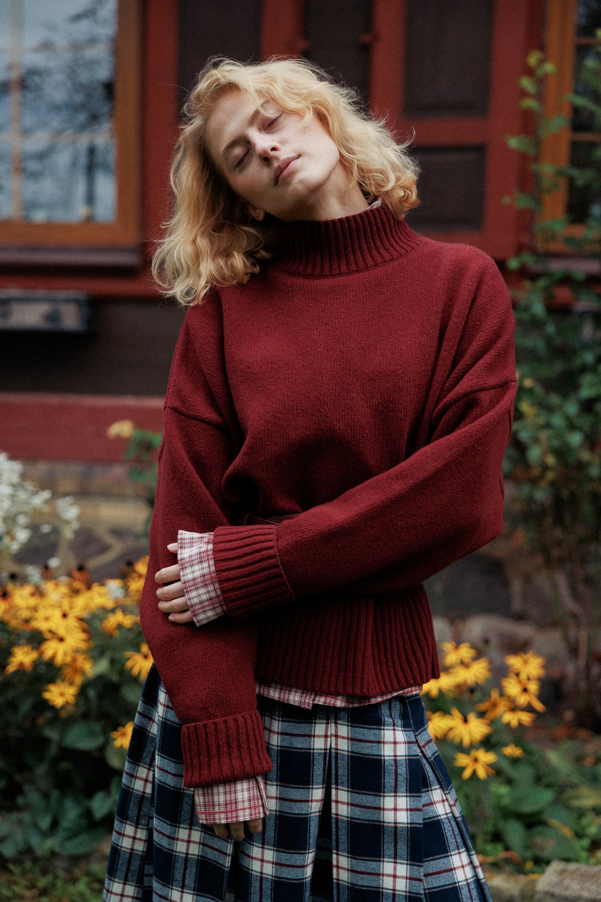 Sweter Dolan Wine